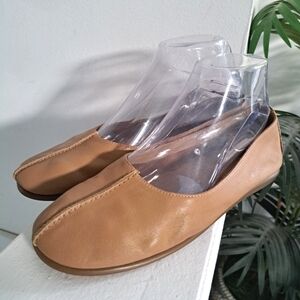 Aerosoles Ballet Flats Tan Soft Leather Slip On Shoes Loafers Split Toe Size 8.5